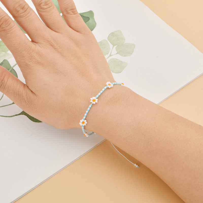 ZMZY Aranyos százszorszép virágos gyöngyös karkötő női divatos bohém színes, szép varázslatos sztreccs karkötő parti ajándék ékszer