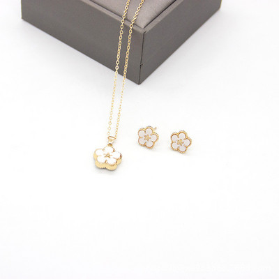 Jaunas korejiešu saldās piecu lapu ziedu rokassprādzes sievietēm šarms divpusēji ziedi metāla rokassprādze kāzu ballīšu rotaslietas dāvanas