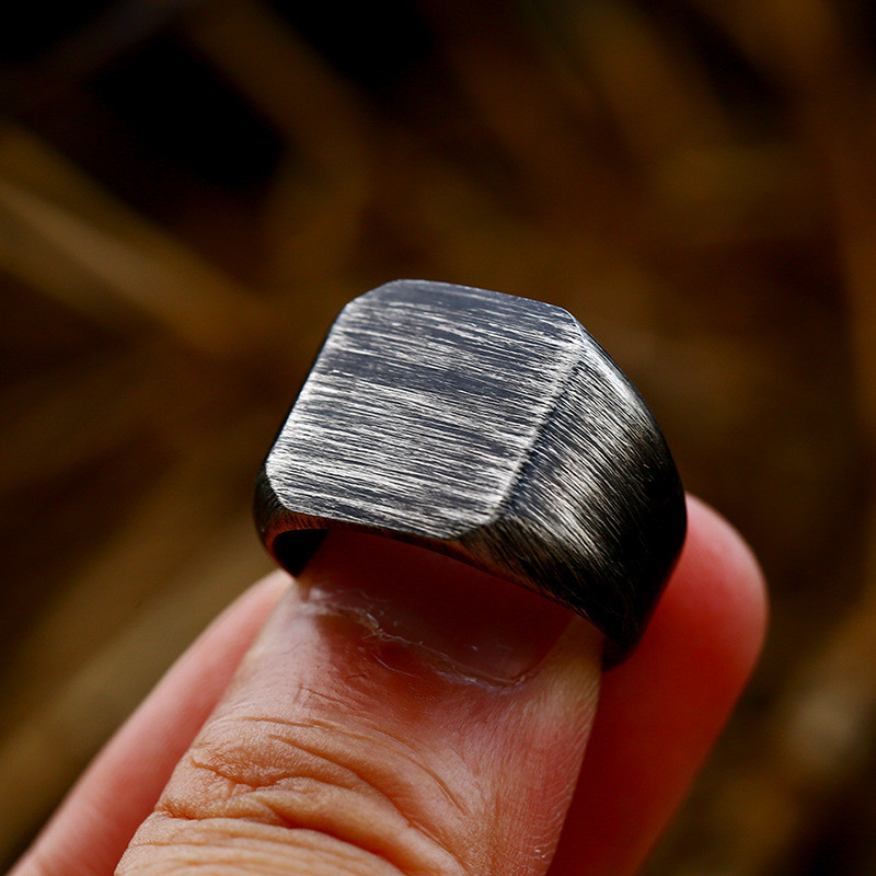 Modes 8 mm vīriešu gredzens augstas kvalitātes nerūsējošā tērauda gredzens matēts matēts kāzu saderināšanās josla Unisex rotaslietas vīriešiem dzimšanas dienas dāvanas