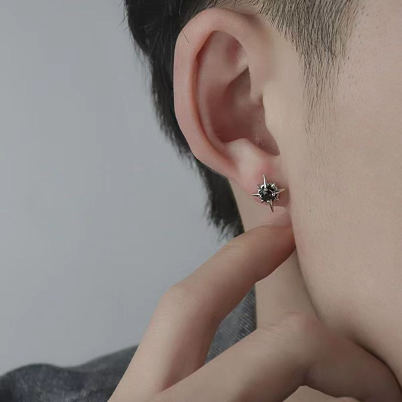 Melnā panka kubiskā cirkonija zvaigžņu auskari augstas klases vīriešu auskari panku hiphopa roka gotikas ballīšu rotaslietas aksesuāri