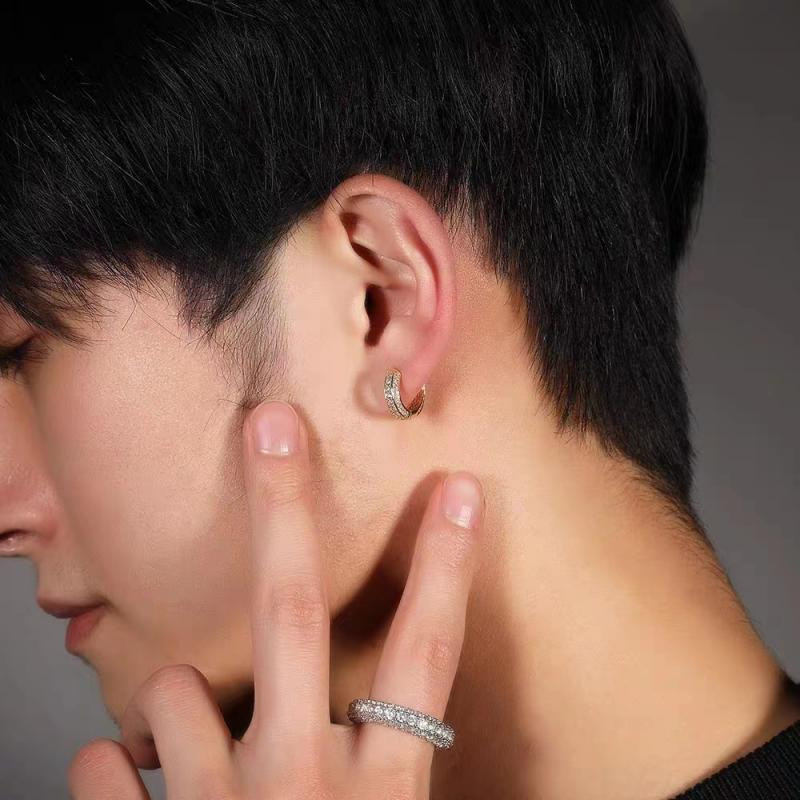 Hip Hop Iced Out Hoop auskarai Kubinis cirkonis Huggie Hipoalerginiai auskarai Repo roko papuošalai vyrams ir moterims