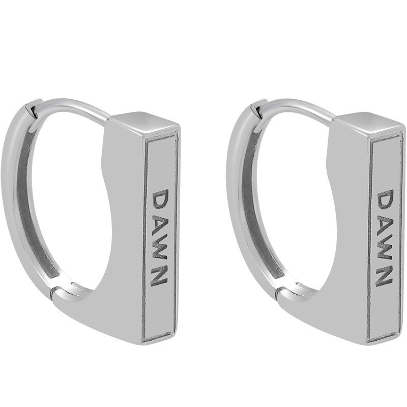 Minimalista, kiváló minőségű hipoallergén fülbevalók férfi páros divat kreatív angol hajnali ábécé fülbevaló születésnapi ajándék