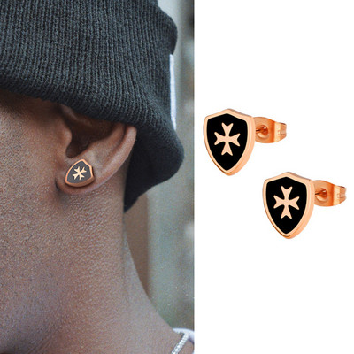 Vintage Titanium Cross Shield Stud Stud Auskari Vīriešiem Nerūsējošā tērauda eļļas pilināmā Mes` Auskari Punk Gothic Juvelierizstrādājumu aksesuāri Dāvana