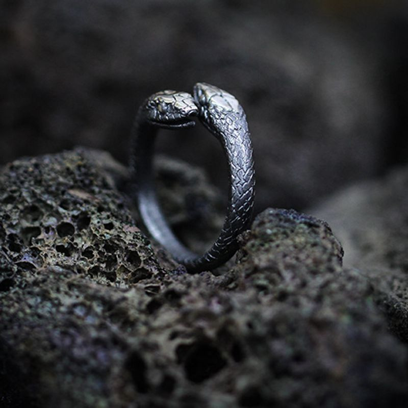 Χάλκινο Υλικό Ανοιχτό Ρυθμιζόμενο Δαχτυλίδι Ευρωπαϊκό και Αμερικάνικο ρετρό δικέφαλο φίδι Δαχτυλίδι δείκτη σε σχήμα φιδιού