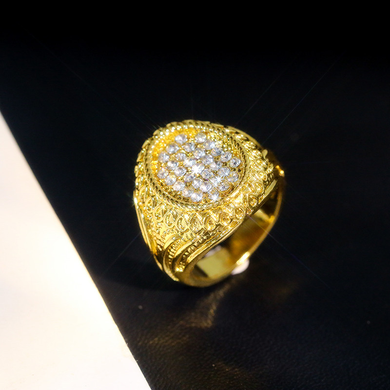 Populāri Eiropas un Amerikas sakausējuma dimanta inkrustācijas grezni hiphopa vīriešu gredzeni retro rotaslietas