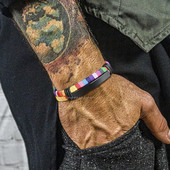 Boho etno stiliaus apyrankė, vaivorykštės audinio vyriška apyrankė, nerūdijančio plieno etiketės festivalio apyrankė, banglentininko hipio apyrankė, dovana draugui