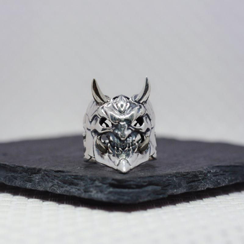 Retro ötvözet ördögmaszk gyűrű Divatos japán prajna szellem koponya gyűrűk férfi női népszerű ékszer ajándék mozdonygyűrű
