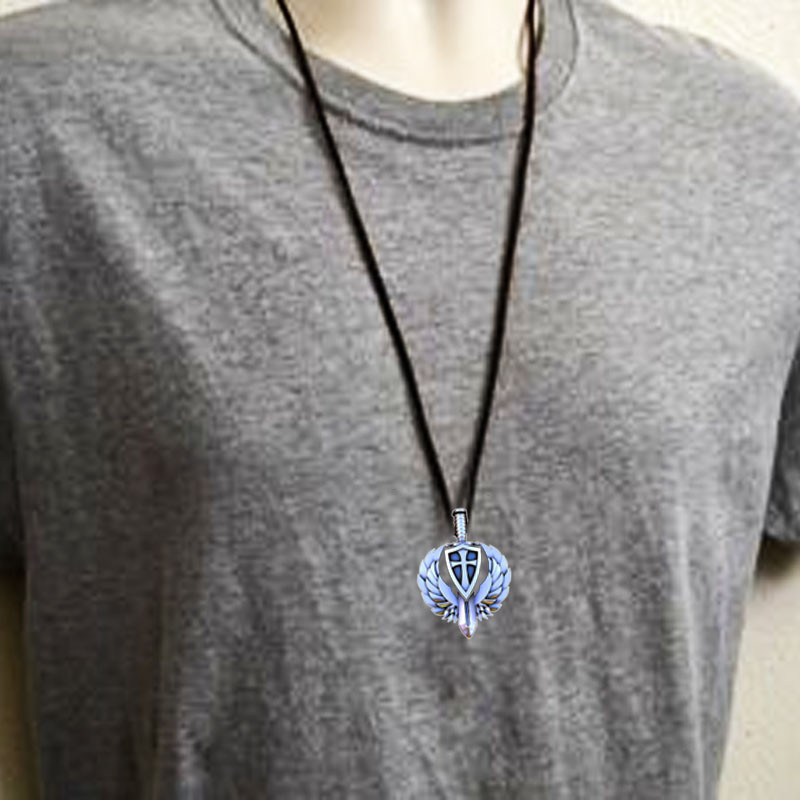 Klasiskā pop radošā mode Jauna zilā krusta vairoga kulonu kaklarota, vīriešu ikdienas aksesuāri, dzimšanas dienas dāvanas, piemiņas dienas dāvanas