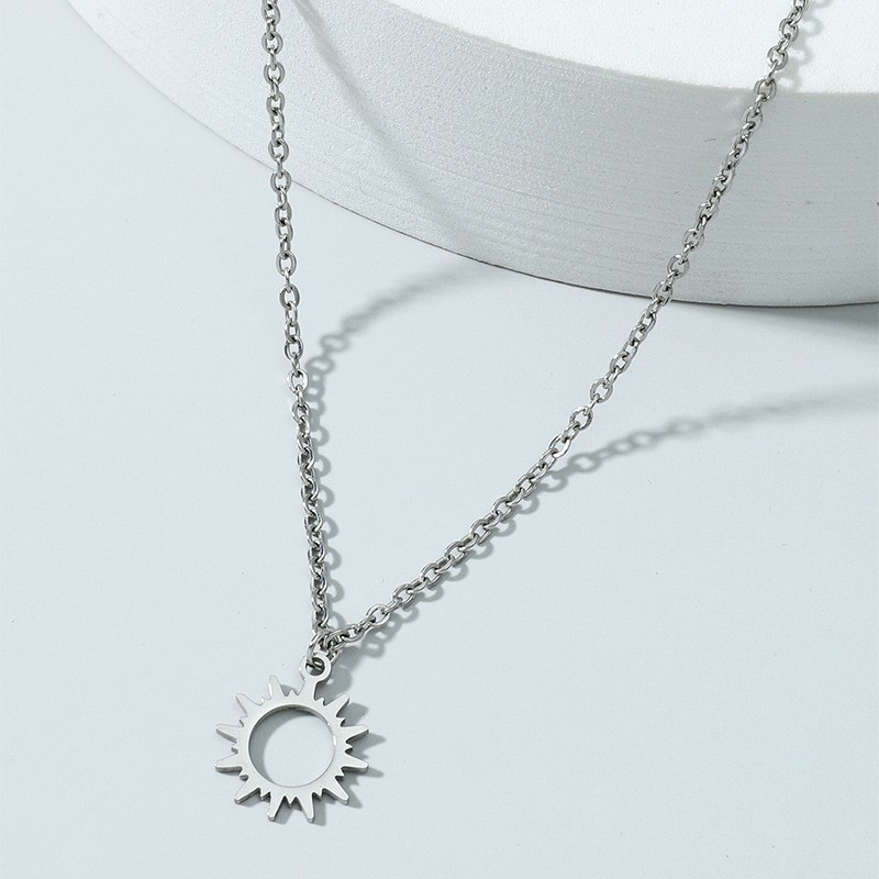 Colier negru din oțel inoxidabil placat Hollow Sun Totem Colier pendant pentru femei bărbați farmec pentru petrecere de aniversare bijuterii de modă