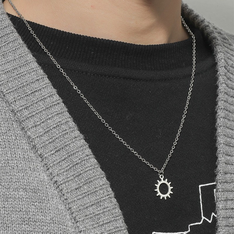 Colier negru din oțel inoxidabil placat Hollow Sun Totem Colier pendant pentru femei bărbați farmec pentru petrecere de aniversare bijuterii de modă