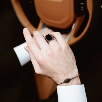 Vintage μοτίβο χαρακτικής Χειροποίητο δαχτυλίδι για άντρες Ασημί χρώμα Ένθετο τετράγωνο μαύρο δαχτυλίδι πανκ ζιργκόν Δώρο κοσμήματα γάμου