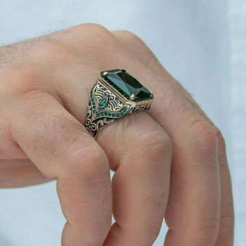 Ретро ръчно изработени резбовани пънк пръстени за мъже Модерни сребърни цветни метални квадратни инкрустирани зелени цирконови пръстени Бижута