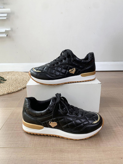 Naiste tossud Luksusliku disainiga needid kootud hingavast võrgust vulkaniseeritud jalanõud vabaajakõnnid, lamedad nahast kevadised, populaarsed jalanõud