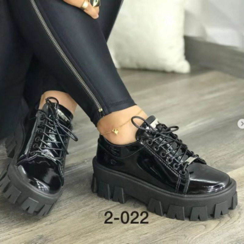 Fashion Loafers 2023 őszi új, kereszt nyakkendős, lélegző, csúszásmentes platformú, vulkanizált brit stílusú bőr alkalmi cipők nőknek