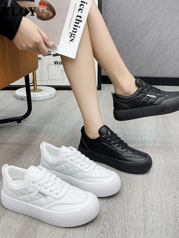 Női Lapos Oxford Cipők Új tavaszi Őszi All Match Vulkanizált divatcipők Tervezői Fűzős Futó Séta Cipők