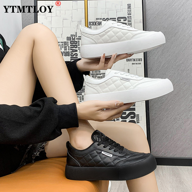 Női Lapos Oxford Cipők Új tavaszi Őszi All Match Vulkanizált divatcipők Tervezői Fűzős Futó Séta Cipők