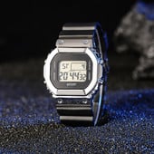 Sport digitaalne ümmargune käekell roostevabast sihverplaadist vabaaja multifunktsionaalne väliskell, kummist rihmaga moodne meeste käekell