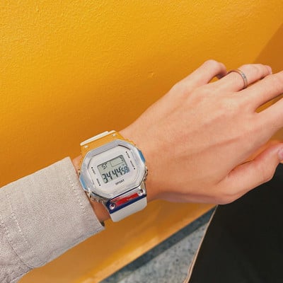 Sport digitaalne ümmargune käekell roostevabast sihverplaadist vabaaja multifunktsionaalne väliskell, kummist rihmaga moodne meeste käekell