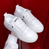 Moteriški sportbačiai, 2023 m. Nauji pavasario vasaros mados kvėpuojantys vulkanizuoti batai Odiniai platforminiai batai, balti suvarstomi laisvalaikio batai