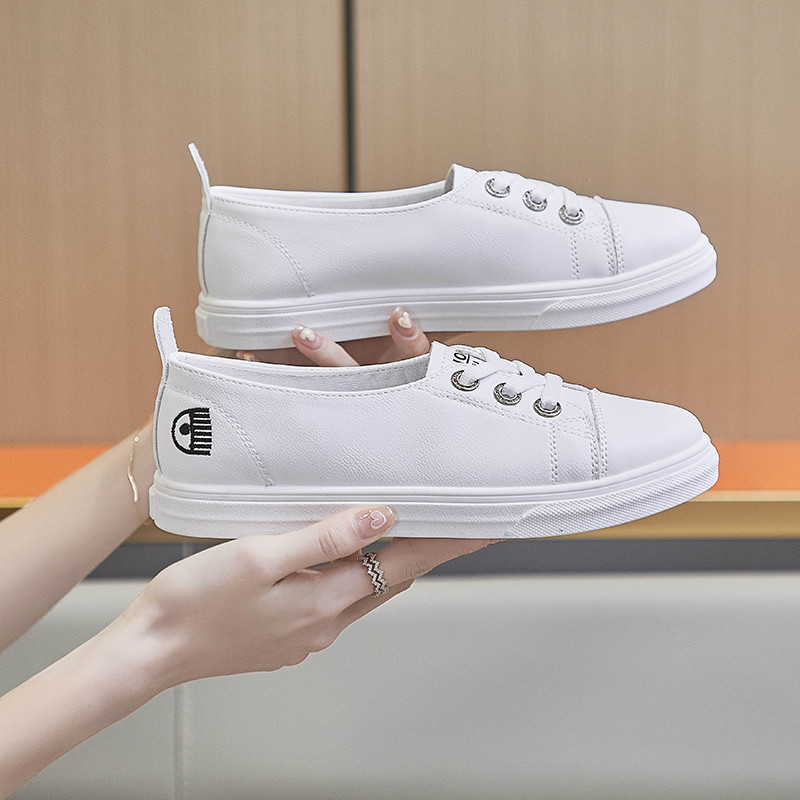 Sieviešu kedas ikdienas plakanas kurpes 2023. gada jauna pavasara modes raksta balti, elpojoši, ziedu šņorējami sieviešu apavi vulkanizēti