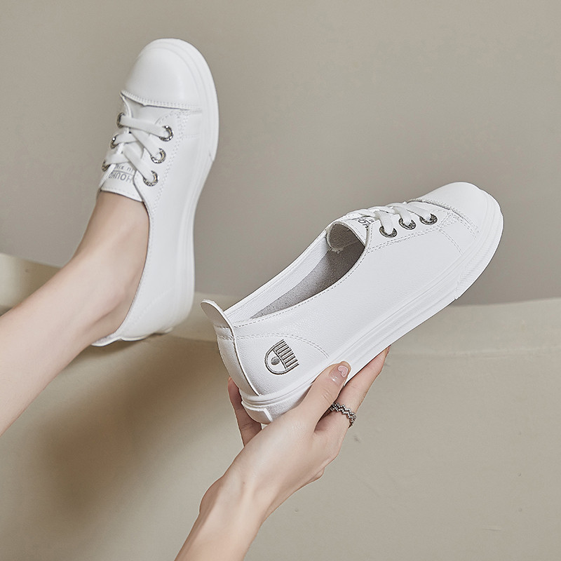 Sieviešu kedas ikdienas plakanas kurpes 2023. gada jauna pavasara modes raksta balti, elpojoši, ziedu šņorējami sieviešu apavi vulkanizēti