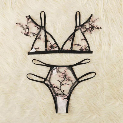 Nieuwe Sexy Beha Bloemen Borduren Läbipaistvast võrgust naistepesu komplekt Push Up Bralette + õõnsad stringid Vrouwen Seksikad intiimsuhted