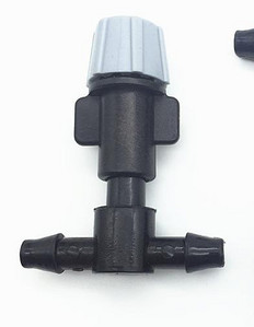 10 gab. Pelēka izsmidzināšanas uzgalis ar 4/7 mm Tee Uzklājiet Laistīšana Izsmidzina uz augiem Izsmidzināšanas rādiuss 0,6-0,9 m augstas kvalitātes smidzinātāja sprausla