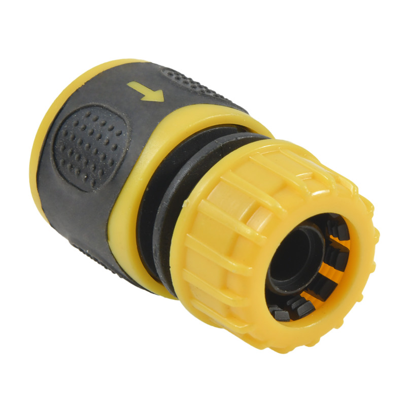 1/2 collas savienojums ir pārklāts ar līmi un savienots ar ūdens cauruli adapteriem 1 pc ietīšanas līmes un ūdens ātrais savienojums