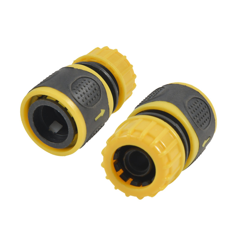 1/2 collas savienojums ir pārklāts ar līmi un savienots ar ūdens cauruli adapteriem 1 pc ietīšanas līmes un ūdens ātrais savienojums