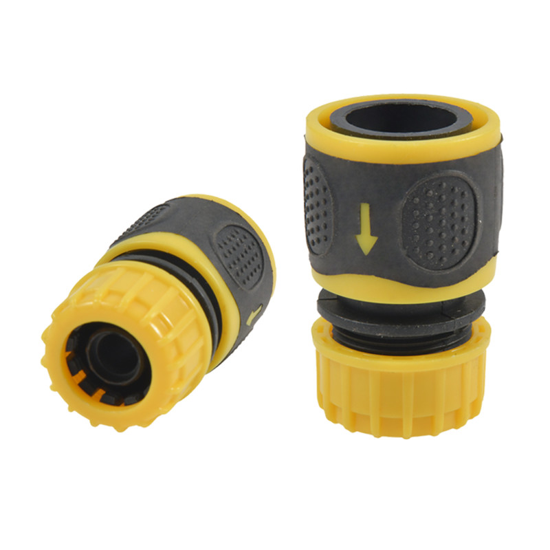 1/2 collas savienojums ir pārklāts ar līmi un savienots ar ūdens cauruli adapteriem 1 pc ietīšanas līmes un ūdens ātrais savienojums