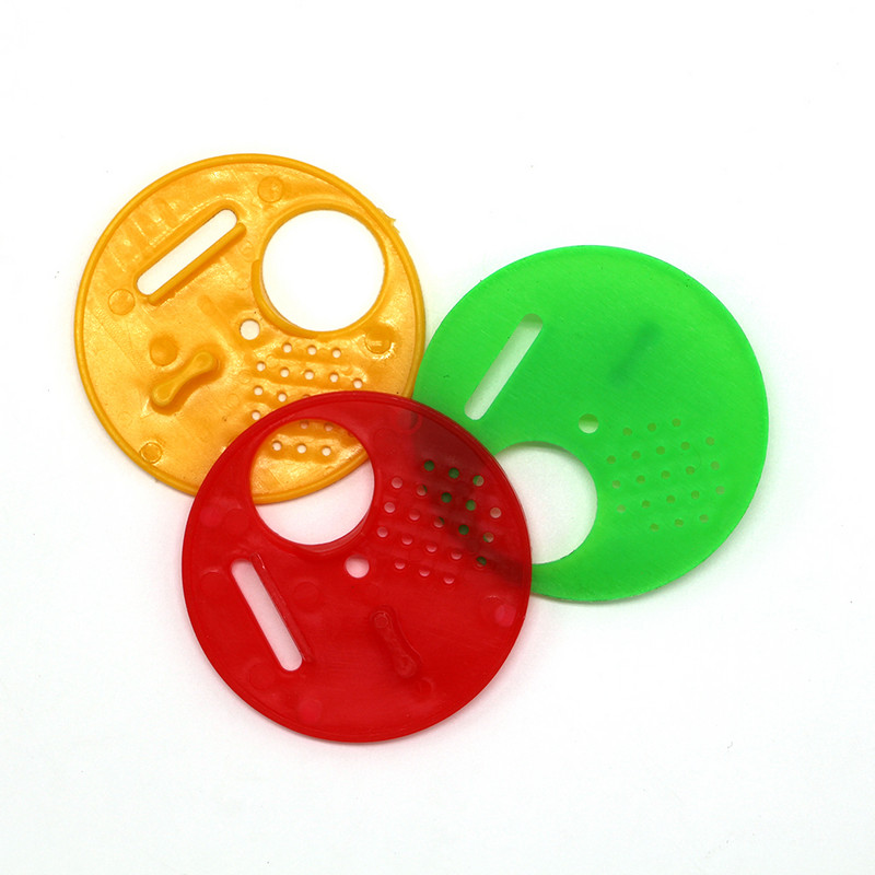 16 vnt. Bitininkystės plastikinės avilio durelės, apvalios vienos bitės išėjimas, avilio ventiliacijos anga Įėjimas, vėdinimo vartai, lizdas, įrankiai, įranga, reikmenys