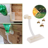 1 db új méhészeti adagoló Etetés méhkasban műanyag méz cukortakarmány vályún keresztül Bee szerszám kellékek méhetető méhész szerszám