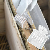 Διαφανής Παγίδα Queen Bee Πλαστικό άχρωμο κλουβί με κλιπ για αναπνεύσιμο δωμάτιο απομόνωσης που πιάνει μέλισσα Εργαλείο μελισσοκομίας