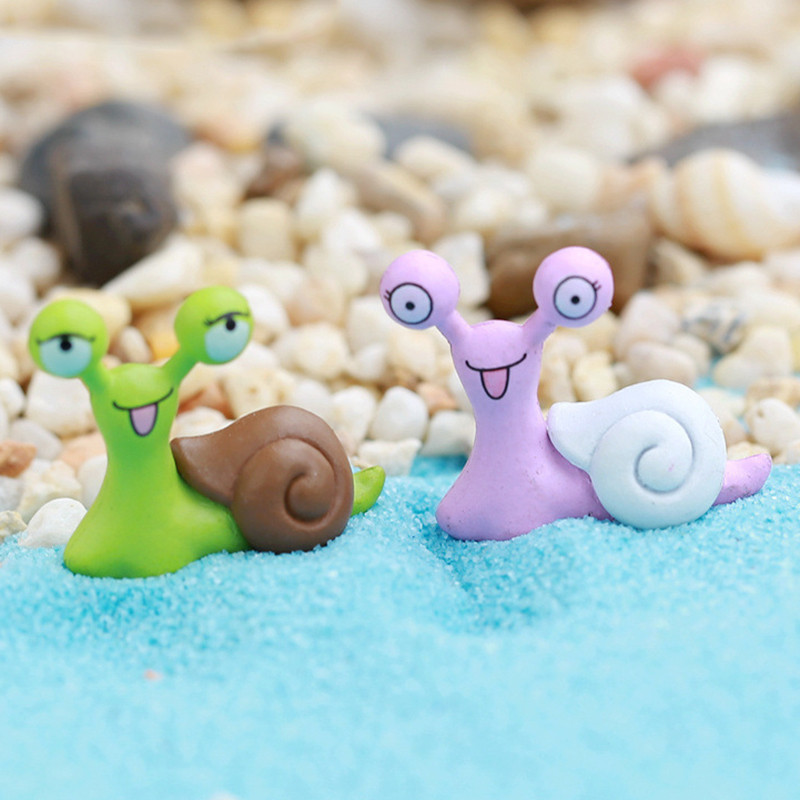 Mini sraigės figūrėlė miela, tikroviška sodo forma