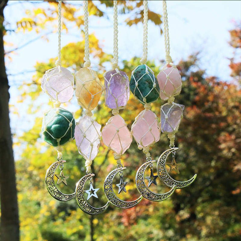 Looduslik tervendav kristallist ripats rippuv autovõlu Amasoniitkvartsist rippuv kuu Looduslik vääriskivi väliaia sisekujundus