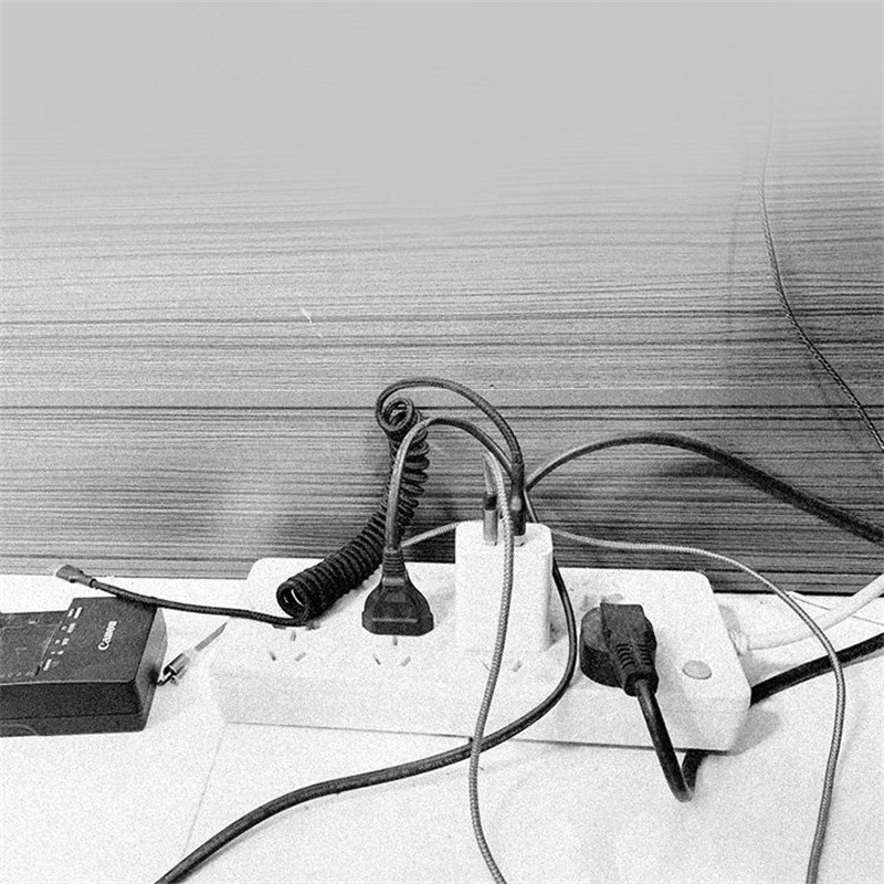 Кабел за данни за бюро Фиксирана организация Аксесоари Инструмент Офис Домашен Компютър Настолен телефон Зареждане Линия за данни Подредено устройство за съхранение K304