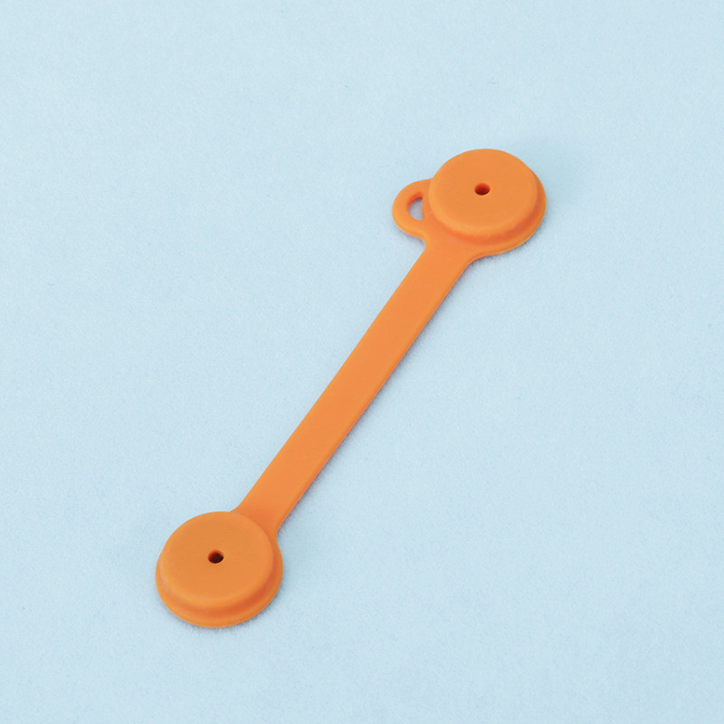 1 gab. Magnētiskā kabeļa saspraudes Magnētiskā kabeļa organizētāji Sagriežamās saites Austiņas Auklas Auklas Uztinējs USB kabeļa pārvaldnieks Grāmatzīmju klipsi 3 krāsu