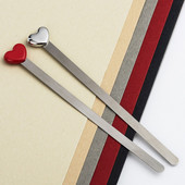 Modes, vienkāršas, sarkanas, mīlestības sirds metāla grāmatzīmes, radošas, skaistas, augstas kvalitātes grāmatzīmju lasīšanas palīga grāmatu atbalsts