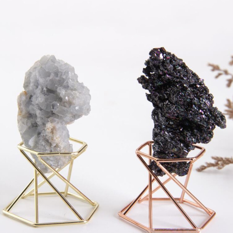 Metāla displeja statīvs kristāla stikla objektīvam lodveida lodveida globusa turētājs virpuļveida kāju grima sūklis organizatora statīvs mājas dekorēšanai