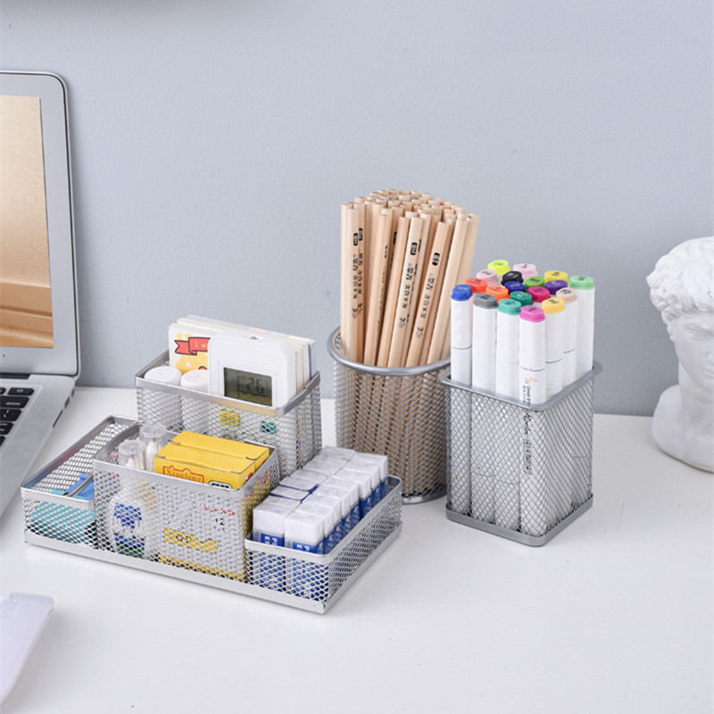 Daudzfunkcionāls biroja kancelejas piederumu rakstāmgalds.