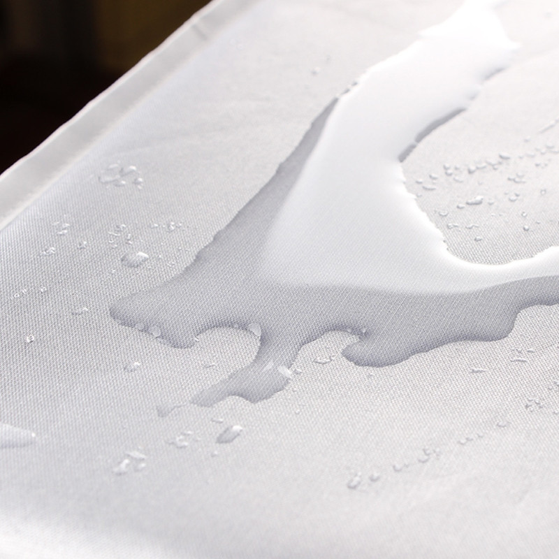 Skalbimo mašinos dangtelis Poliesteris, atsparus vandeniui iš viršaus įkraunamas skalbinių džiovintuvo dangtis Apsauginis nuo saulės skalbinių sidabro dangos dulkėms atsparus dangtelis