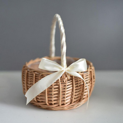 Елегантна кошница за съхранение Ръчно изработена кошница за съхранение със здрав дизайн от ратан