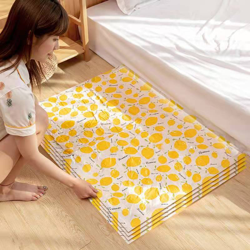 Vakuuminis laikymo maišelis, skirtas buitiniam suslėgtam, atsparus drėgmei, didelės talpos drabužių antklodėms, sulankstomas, taupomas vietos