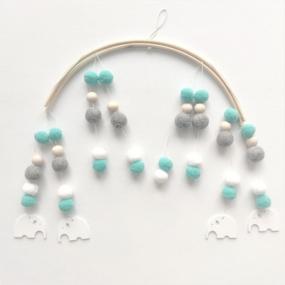 Ins Ziemeļvalstu vēja zvans Plīša bumba koka krelles Mazuļa bērni Guļamistabas istabas dekors Roku darbs pie sienas rotājumi Foto rekvizīti Vēja zvans