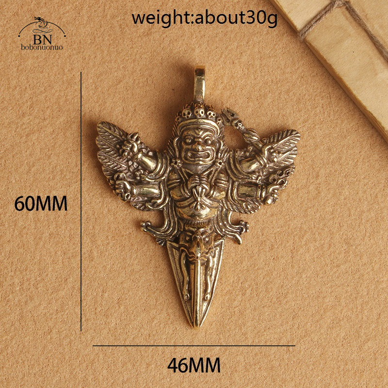 Misiņa Vadžra-Jakstu piesta Vadžras figūriņas Virves piekariņi Tibetas budisma piekariņi Misiņa mašīnas atslēgām piekarināmie mājas rotājumi