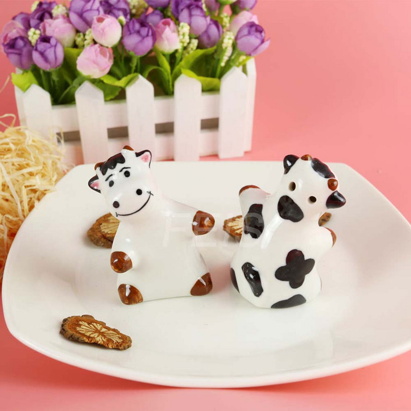 Крава Керамични сол и пипер Шейкъри Сватбена услуга Кухненски консумативи Кухненски прибори Хотелски консумативи ПОДАРЪЦИ Бебешки празник