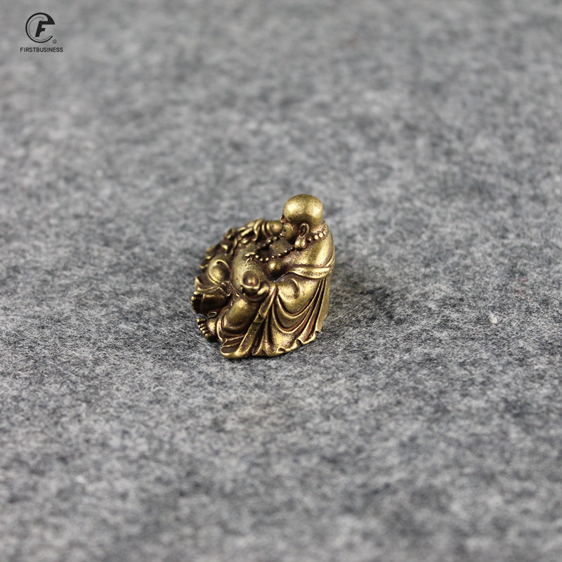 Antīkas vara Budas miniatūras figūriņas Mājas dekorācijas dzīvojamām istabām Tīra misiņa vintage Guajin Budas darbvirsmas rotājumi