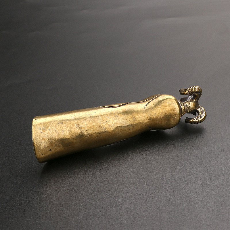 Jaunākā tējas karote, lāpsta misiņa vara kazas galva, kafija melnā tējas karote, pulveris, tējkarote, tējkarote, tējas ceremonija, figūriņas, miniatūras