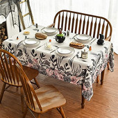 Halloweeni kaunistus veekindel laudlina pealuu skelett roosi nahkhiir pestav lauakate peopikniku õhtusöögi kaunistamiseks