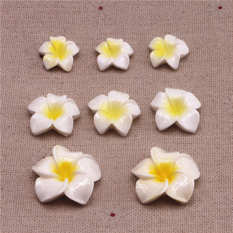 16mm/20mm/26mm Plumeria Rubra virággyanta lapos hátú Cabochon DIY ékszer telefon dekoráció